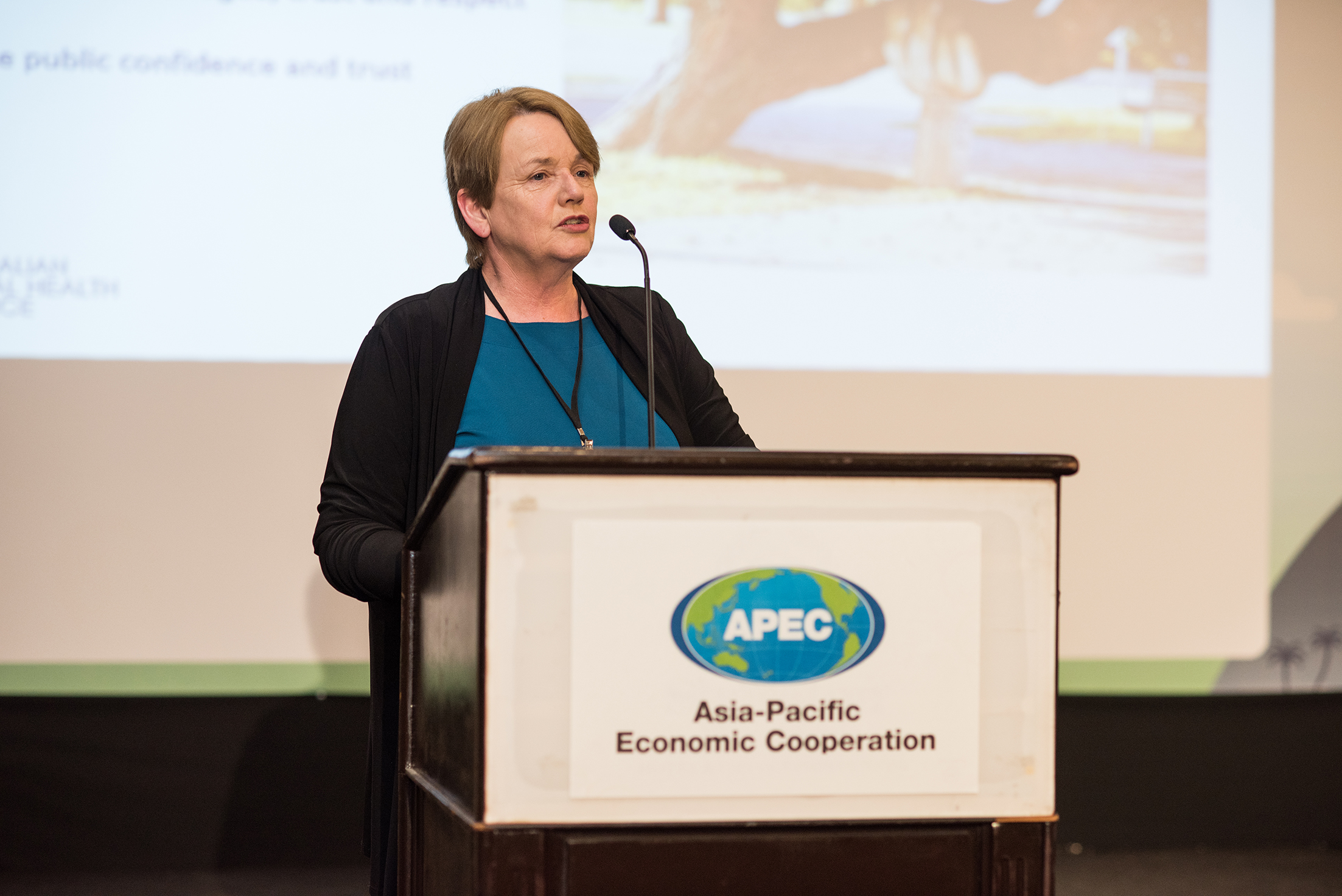 Alison Verhoeven, Chief Executive of the Australian Healthcare and Hospitals Association, presenting the Plenary Session at the 2019 APEC Forum